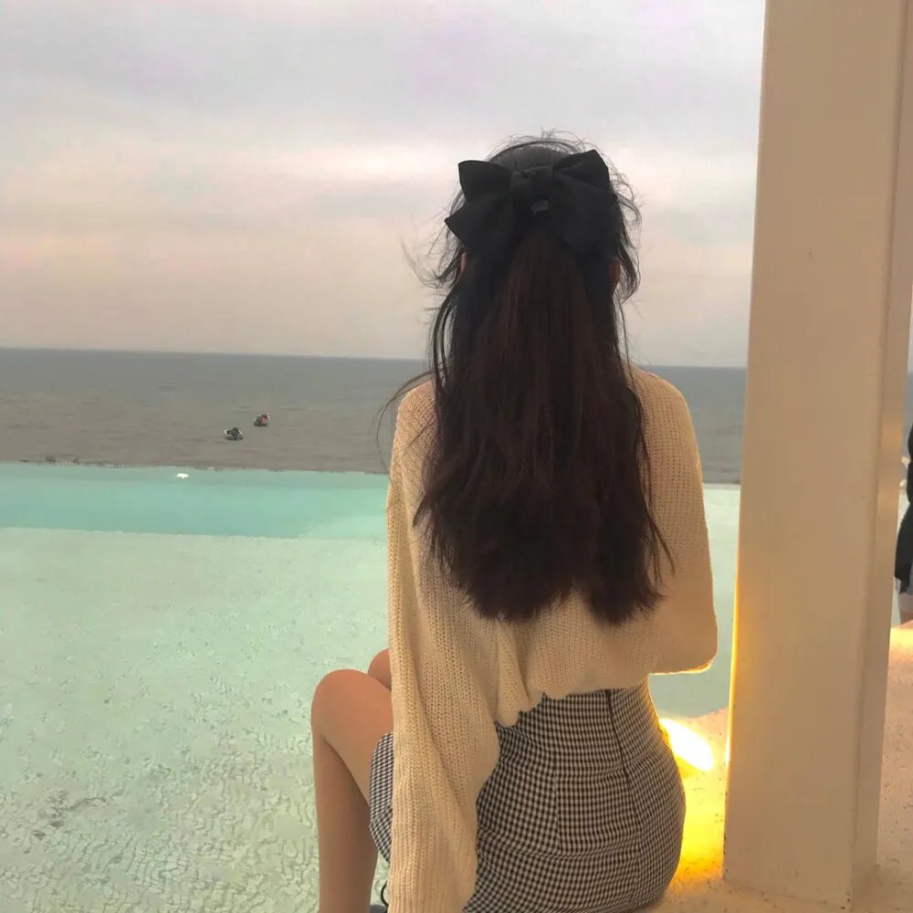 太阳月亮一条河